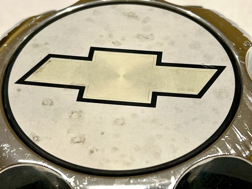 Chevrolet 1500 Suburban Express OEM Chrome Plated 6-Lug Center Cap P/N 9595688 - Picture 4 of 6