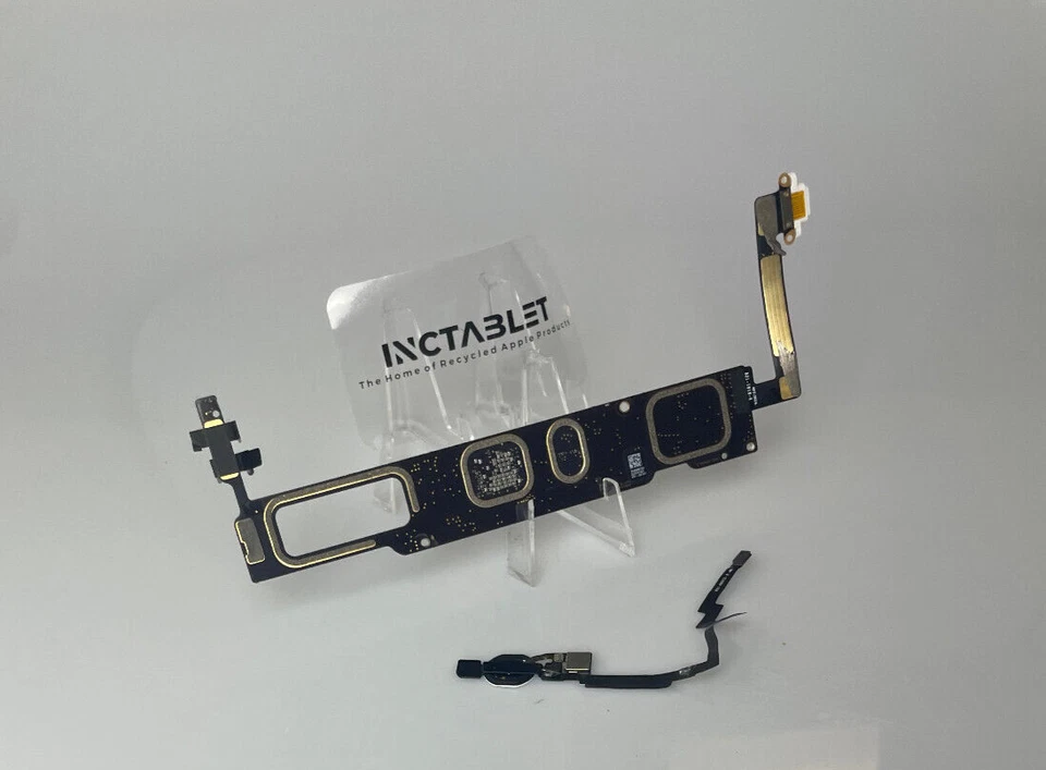 Motherboard: Apple iPad Mini 3 16GB WiFi - Spares + Repairs Ref346 - Image 3 of 3