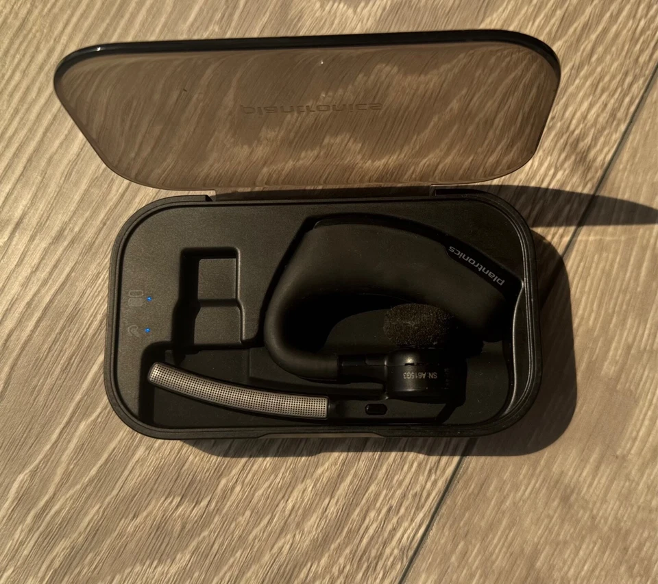 Poly - Voyager Legend Wireless + Charge Case Noise Cancelling Bluetooth Headst - Image 3 of 4