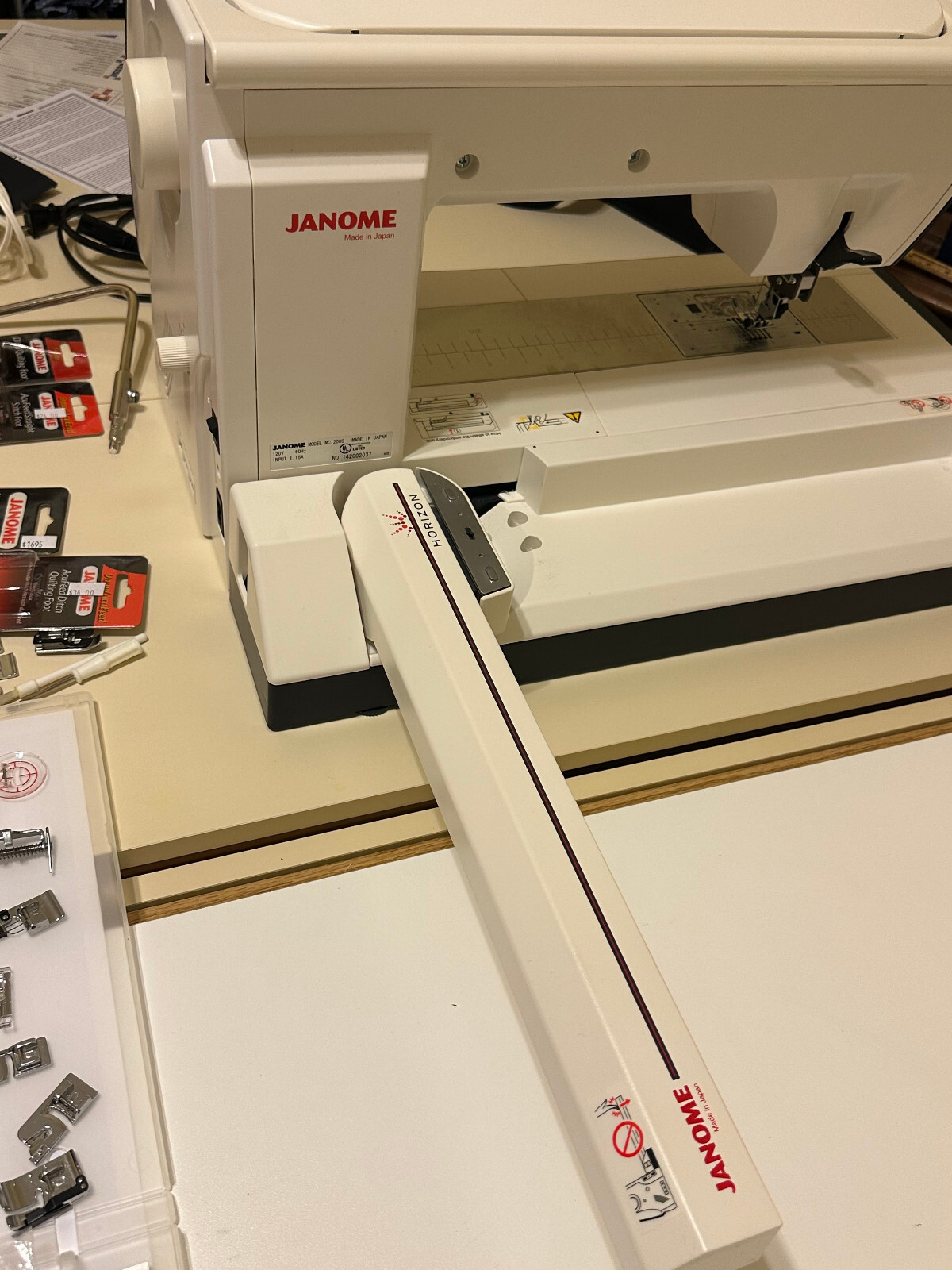 Janome Horizon Memory Craft 12000 Sewing & Embroidery Machine w/Box