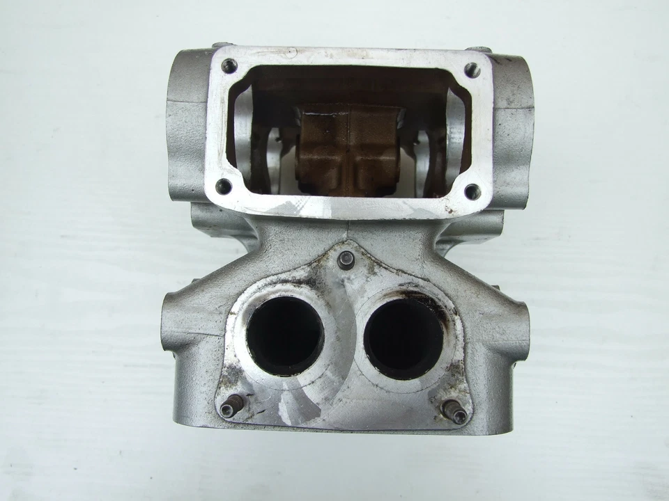 Ducati ST4 916 rear vertical cylinder head - Image 2 of 4
