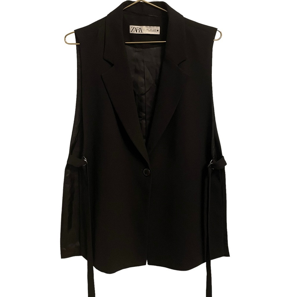 Zara Black Waistcoat with Vent Notch Collar Open Side… Gem
