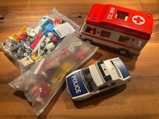 Paket PLAYMOBIL Konvolut Krankenwagen Polizeiauto Arzt OP Eishockey Pferdekoppel