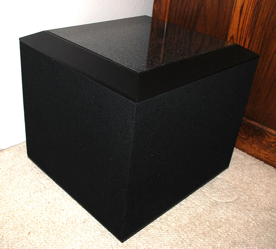 TRIAD Thunder Powered Subwoofer Activo En Sala Altavoz Teatro EE. UU. De Colección 1992 Foto 3 de 4