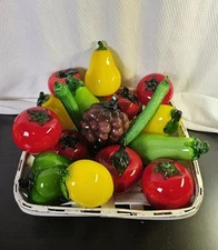 Lot Of 17 Vintage Hand Blown Art Glass Vegetables Fruits Murano Style Art Deco