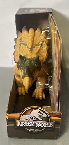 Mattel Jurassic World Wild Roar Regaliceratops Action Figure Dino Trackers ~NEW - Picture 4 of 6