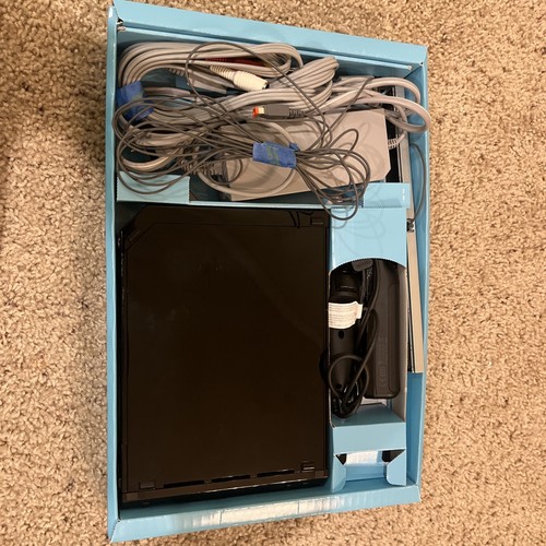 Nintendo Wii Console and Wii Remote Plus In Box Black No Games Matching Serial # - Picture 21 of 21