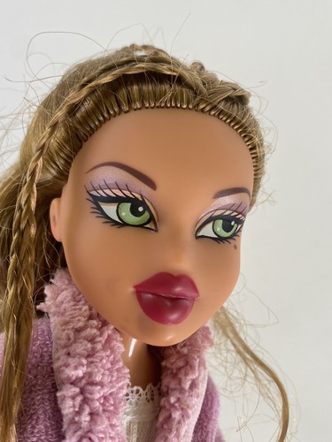 Pigiama pigiama bambola Bratz Slumber Party Yasmin 10" originale MGA 2001 senza piedi - Foto 20 di 24