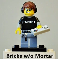 New Genuine LEGO Video Game Guy Minifig with Console Tile Series 12 71007