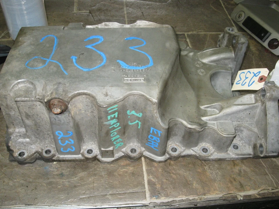 2011-2012 FORD EXPLORER, EDGE, LINCOLN MKX OIL PAN *3.5L* *3.7L* OEM - Image 4 of 4