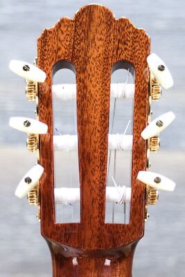 Yamaha GC42S GC Series Handcrafted Line Solid Spruce Top