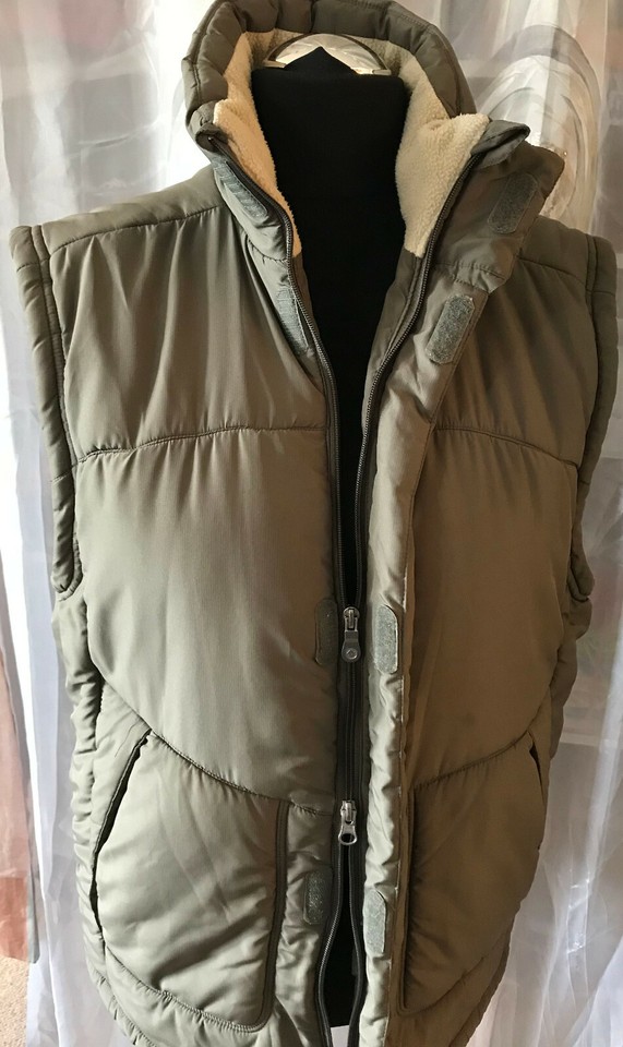Gilet uomo reversibile bi-colore con imbottitura leggera
