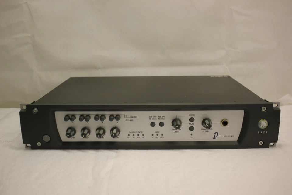 DIGIDESIGN DIGI 002 RACK MOUNT 96 kHz FIREWIRE AUDIO INTERFACE 9100-30770-00 - Image 2 of 4