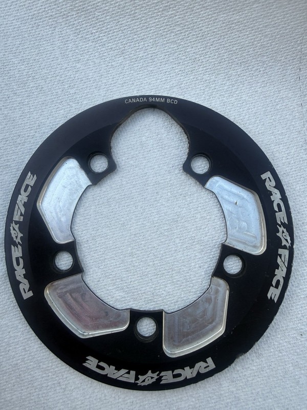 Race Face Bashring/ 5 Bolt / 94 BCD