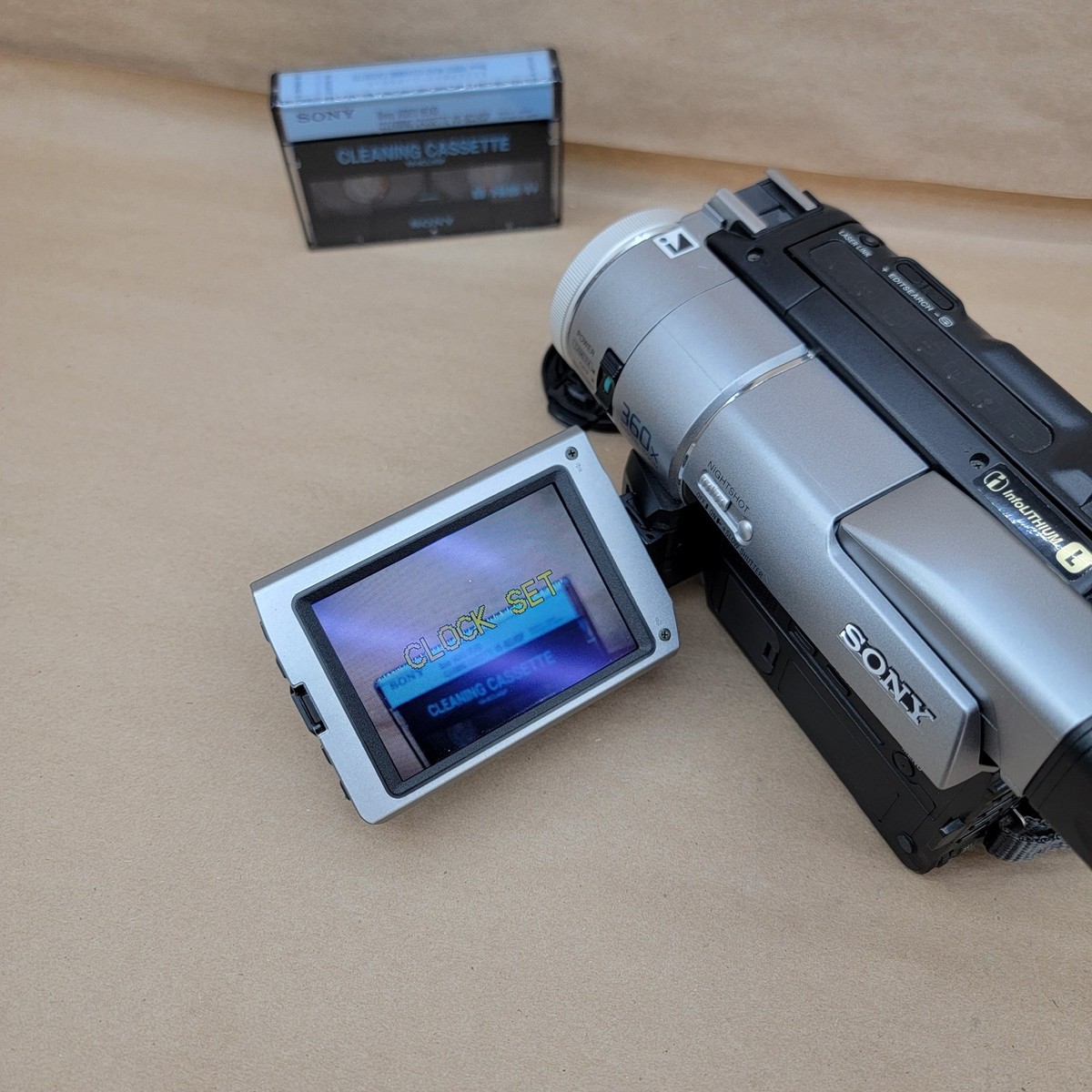 Sony Handycam CCD-TRV310 Digital-8 Camcorder Tested W/ Charger