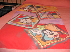 Vintage Mickey Mouse BEACH TOWEL  Walt Disney World  Film Strip Minnie Donald 