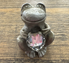 Spoontiques Pewter Frog Holding Clear Faceted Heart 1" Tall Vintage Writing