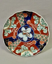 Fine Antique Japanese Imari Porcelain Dish - Hand Painted Polychrome Enamels