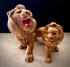MID-CENTURY LIONS Ceramic Pair: 11”x6” & 8”x4” BEAUTIFUL MCM Style For Bar, Den