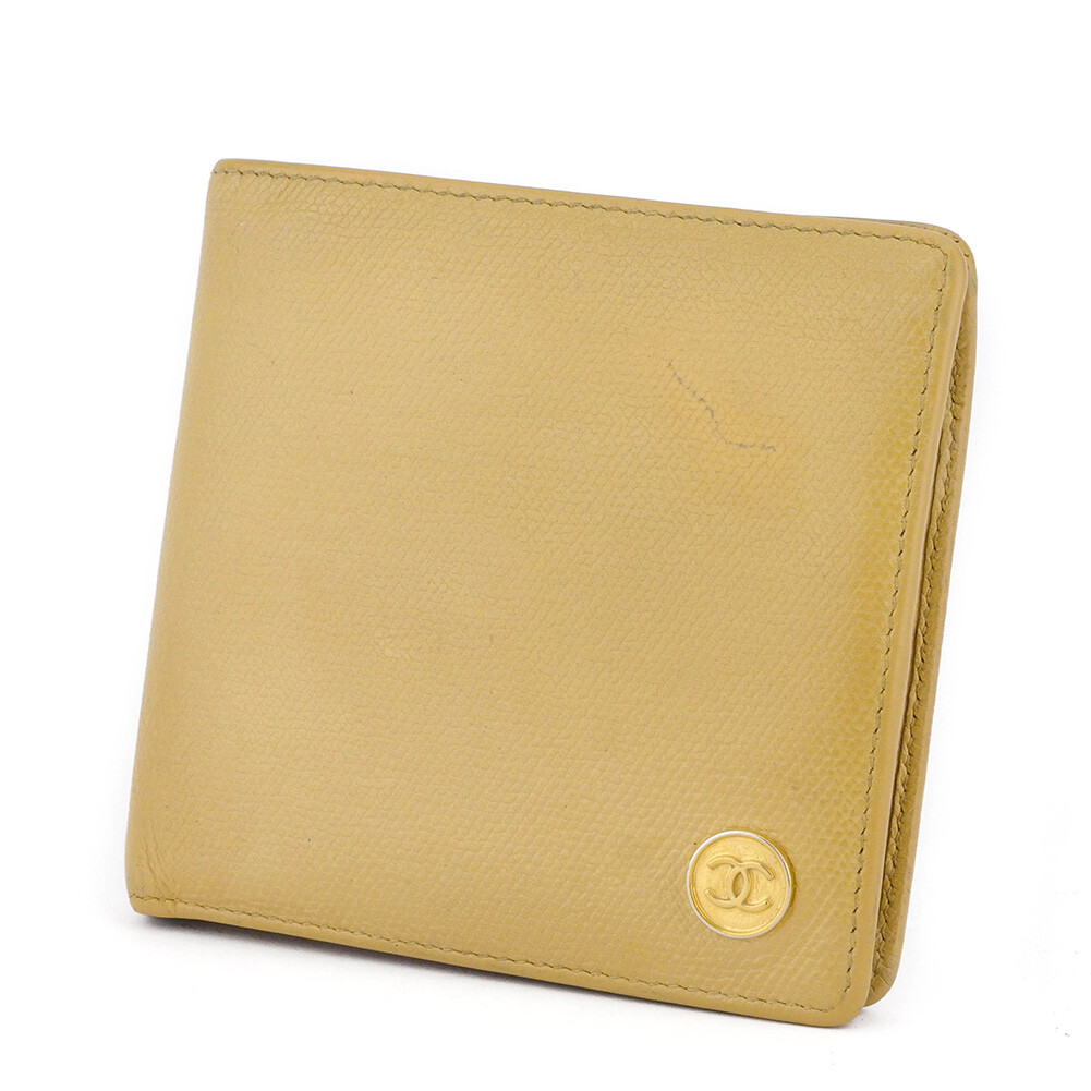 CHANEL authentic beige leather two-fold button wallet used T10021