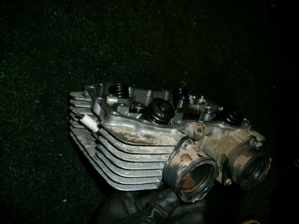 1980 80 Kawasaki KZ440 LTD OEM Engine Cylinder Head + Valves eBay