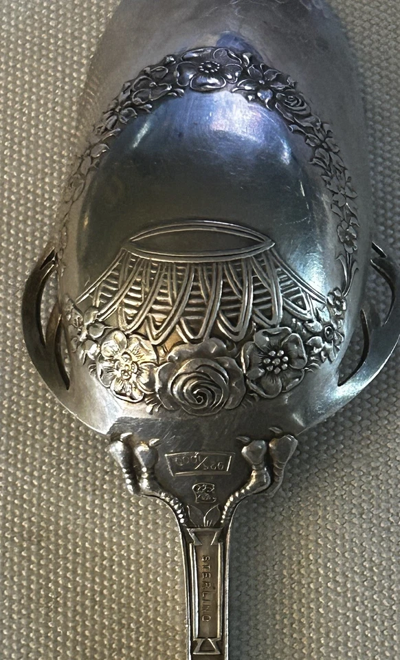 Georgian by Towle plata de ley 7,5" queso perforado u otra cucharada pat. 1886 Foto 3 de 4