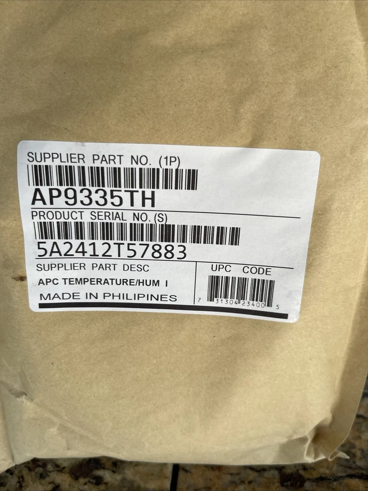 BRAND NEW & FACTORY SEALED - APC AP9335TH Temperature & Humidity Sensor - Image 2 of 3