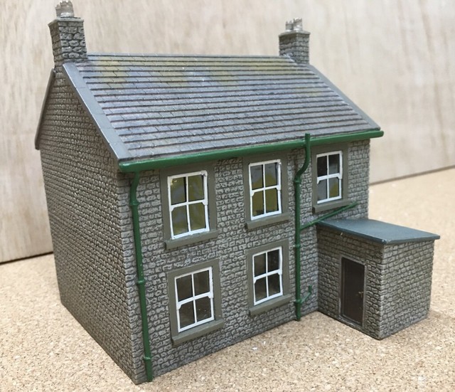Hornby Skaledale R8567 OO Gauge Building Home Farm House for sale