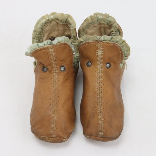 Antique Victorian Brown Leather Baby Bootie Shoes with Lace Trim - Picture 3 of 10