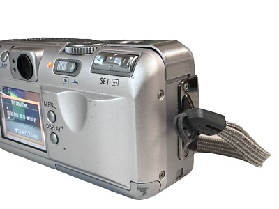 【N2311】 Canon Powershot S30 シルバー 充電器付属 N2311】 Canon Powershot S30 シルバー 充電器付属 N2311