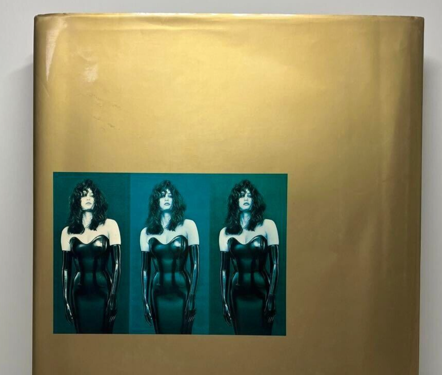 The dark summer Bob Carlos Clarke Bob Carlos Clarke Treville 1988