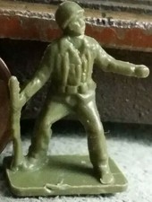 Vintage miniature plastic green army man 15 1960s 1970s made in Hong Kong