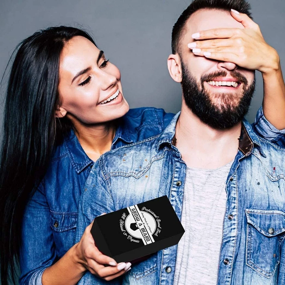 Men's Beard Grooming Kit – Brush, Comb, Scissors & Bag, Gift Ready - Image 2 of 4