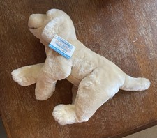 Vintage 2000 Toys R Us Animal Alley Yellow Labrador Lab Dog 85132