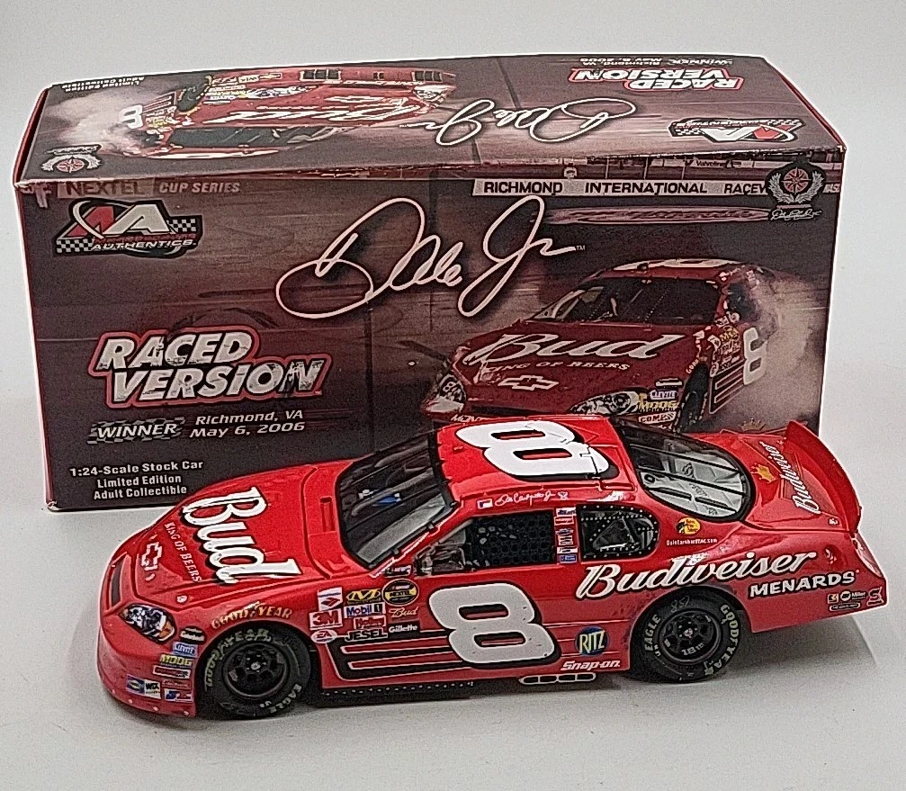 Dale Earnhardt Jr Diecast Racing Cars 1:24 2006 Vehicle Year for
