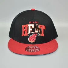Miami Heat Mitchell & Ness NBA Spell Out Logo Men's Fitted Cap Hat - Size: 7 1/4