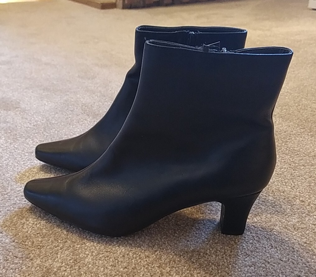 M&S Black Leather Ankle Boots Footglove T02/8530 UK