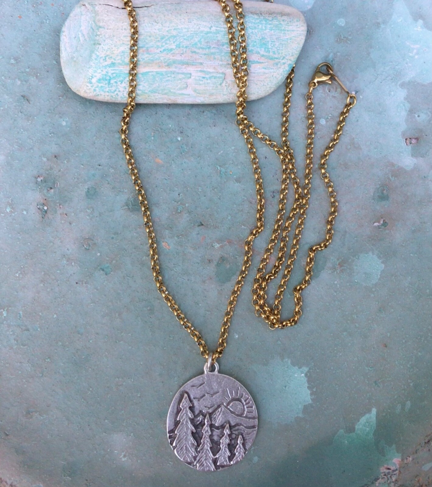 NEW ARTISAN HANDMADE SUNDANCE CHARM NECKLACE HANDCRAFTED SILVER JEWELRY NATURE