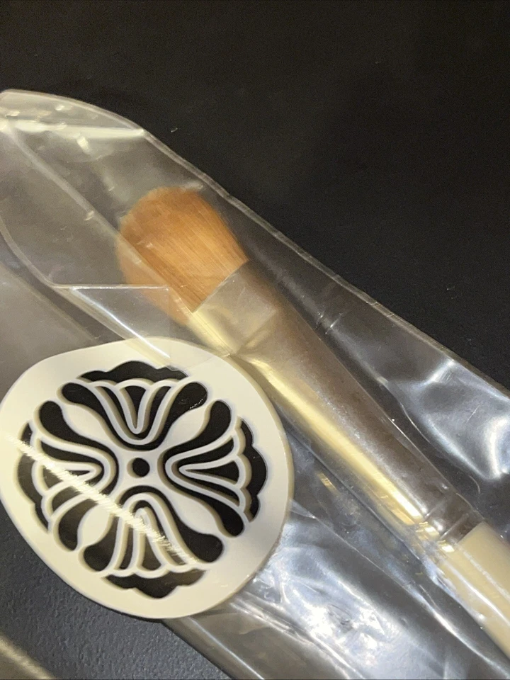 Cepillo mezclador Molton Brown London Eye nuevo Foto 2 de 4