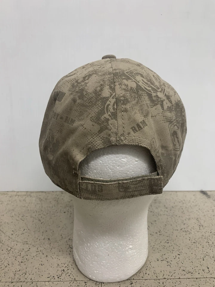 SOMBRERO DE PERIÓDICO DODGE RAM Foto 2 de 2