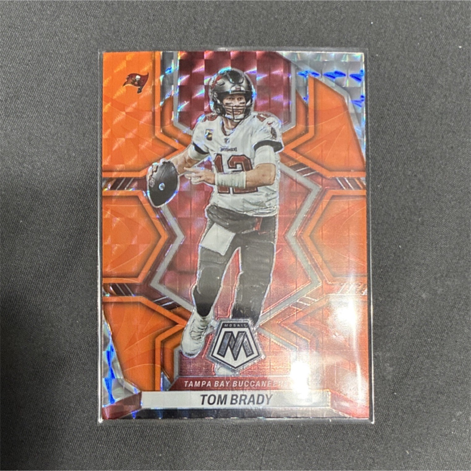 Panini Mosaic Reactive Orange Prizm Tom Brady #182 Buccaneers 2022 NFL Football
