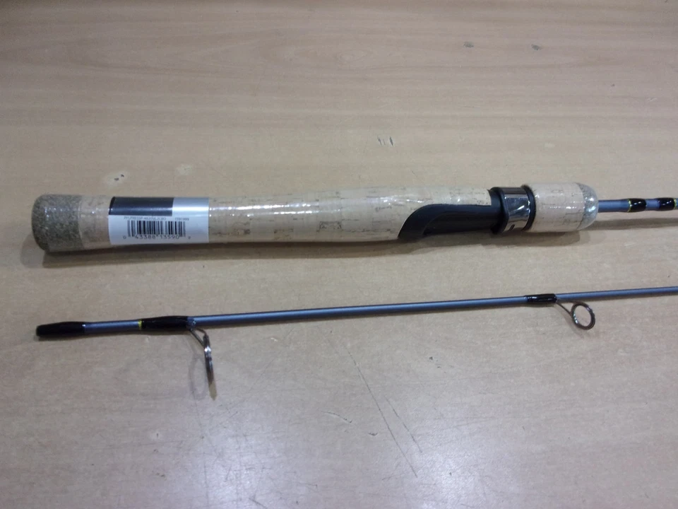 PFLUEGER PRESIDENT 4 foot 8 inch Ultra Light spinning rod - Image 2 of 4