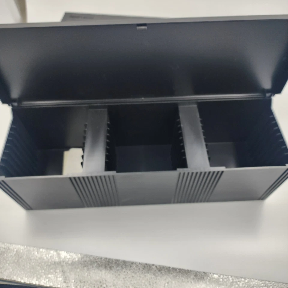 Vintage Case Logic 30 CD Storage Box Organizer Wall Mount Shelf Black Plastic - Image 4 of 4