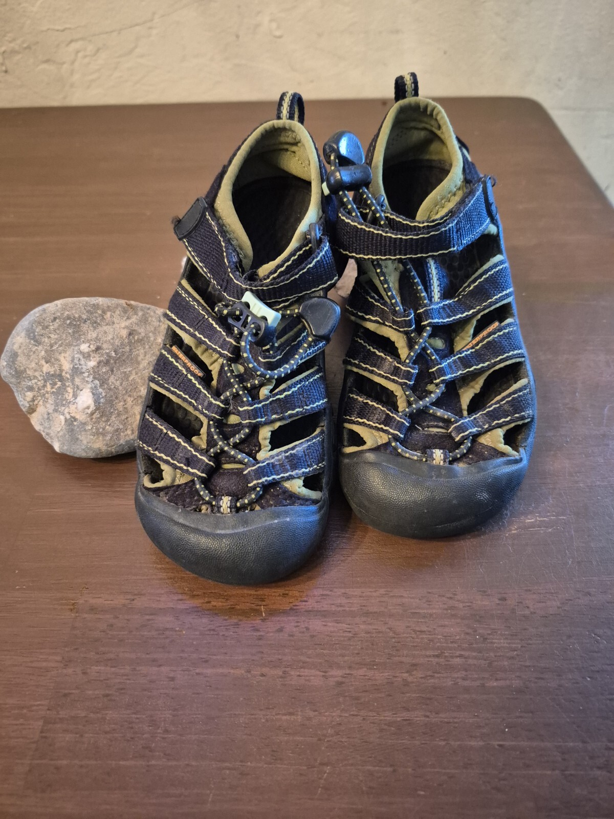 Scarpa Keen Newport punta chiusa escursionismo outdoor acqua sandalo ragazzo ragazza taglia 12