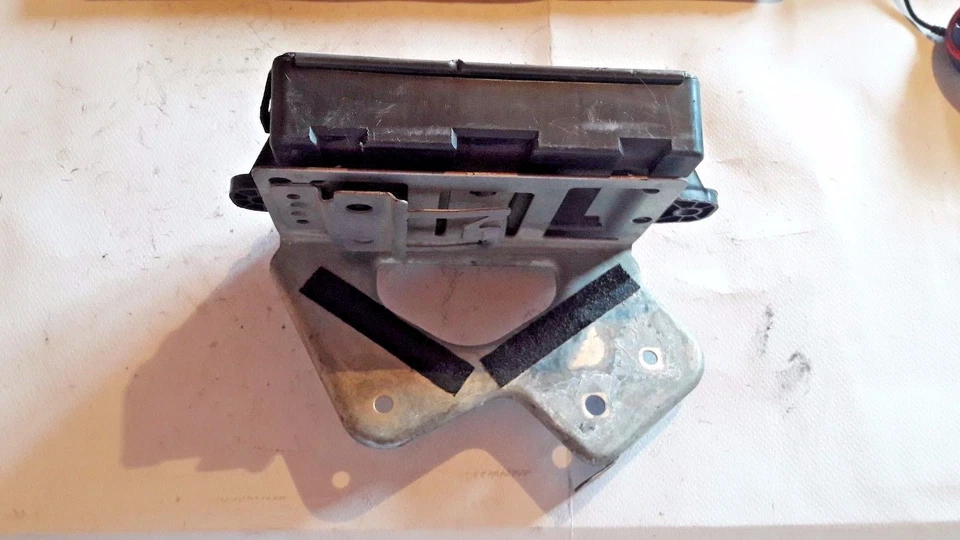 Keyless Entry Start Control Module Ecu For Land Rover Discovery 4 Ah2219H440Ag - Image 3 of 4