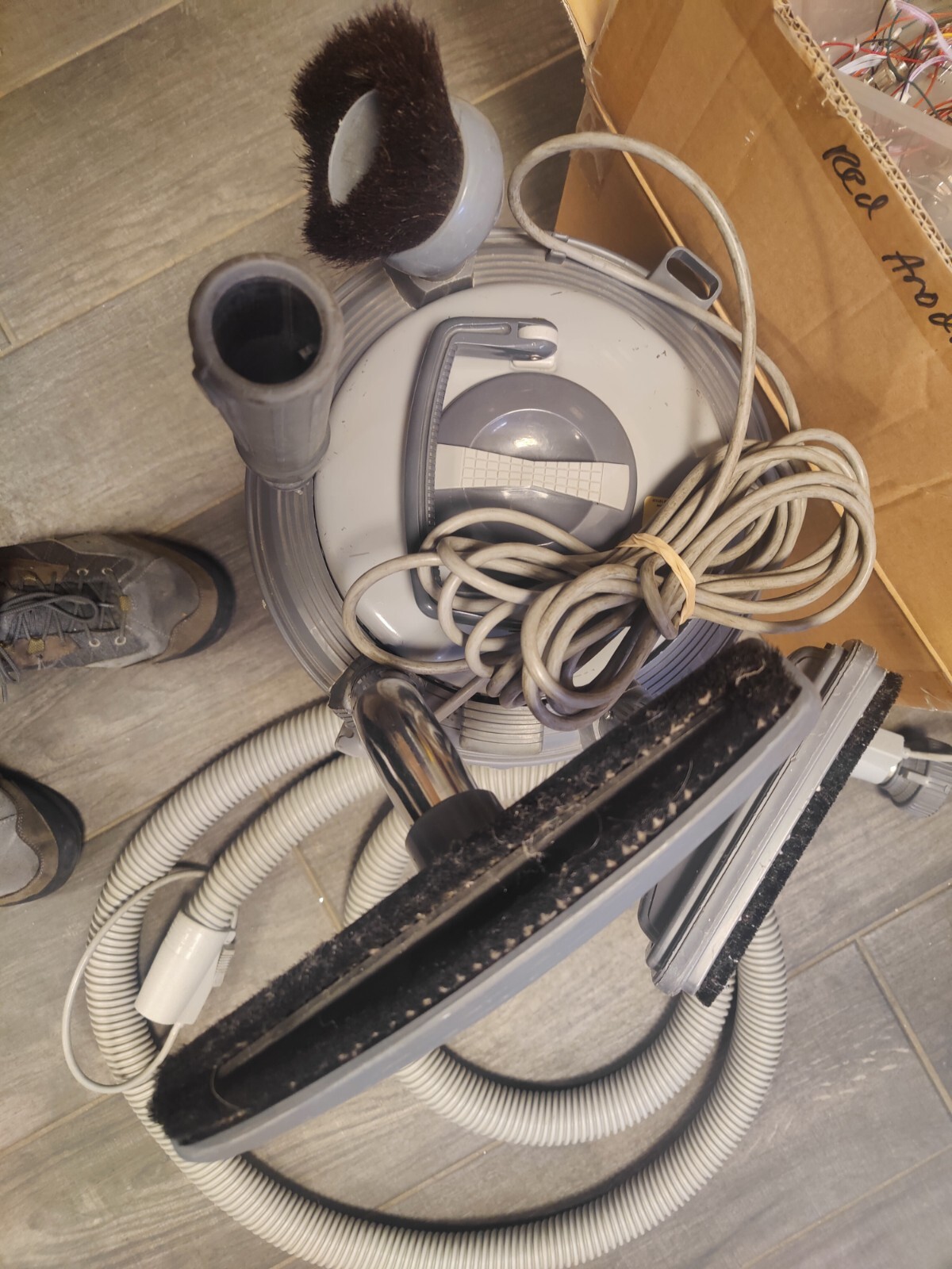 Nice Filter Queen Princess III Vacuum w/ Hose & Accessories / Low Use