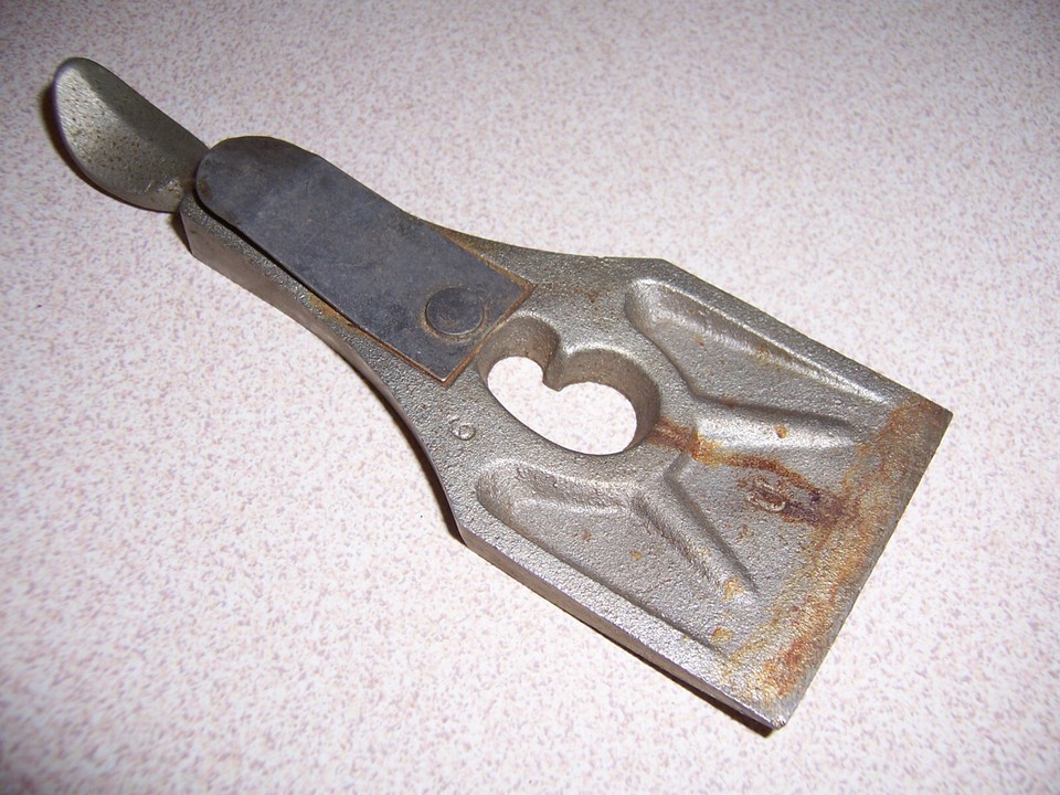 Vintage Stanley No 4 Plane Lever Cap 2" Wide Kidney Shape Hole eBay