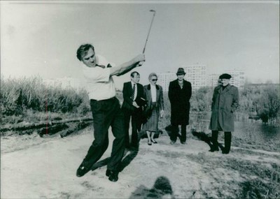 Sven Tumba plays golf in Moscow. Swedish Ambassador ...