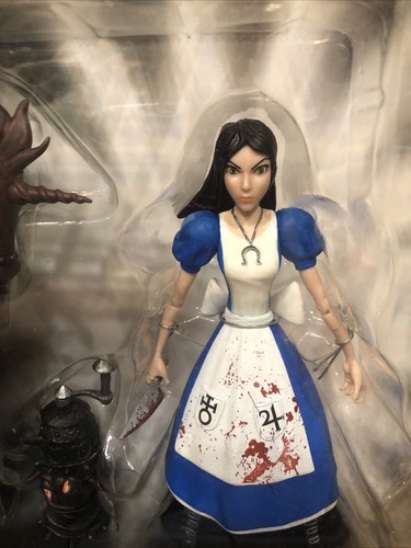Alice Madness Returns 7" Figur Alice Blue Dress Diamond Select