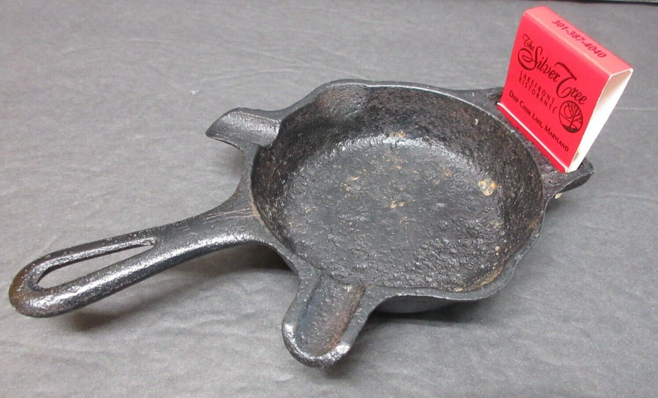 Vtg Griswold 570 Cast Iron Skillet Ashtray w Matchbook Slot Made In